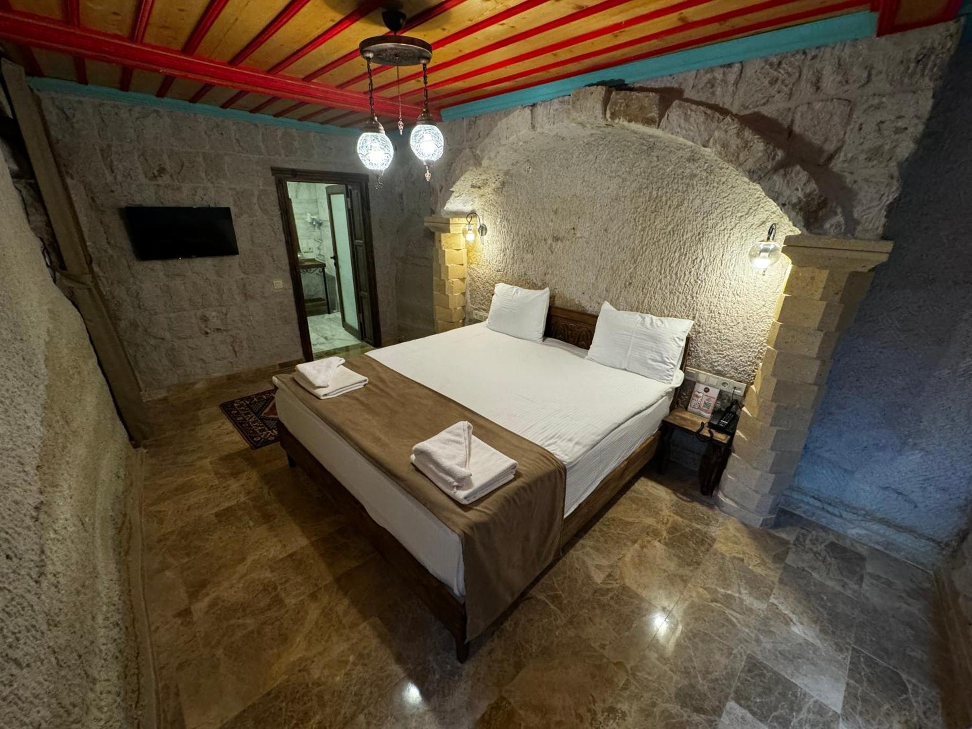 Rustic Caves Hotel Гьореме Екстериор снимка