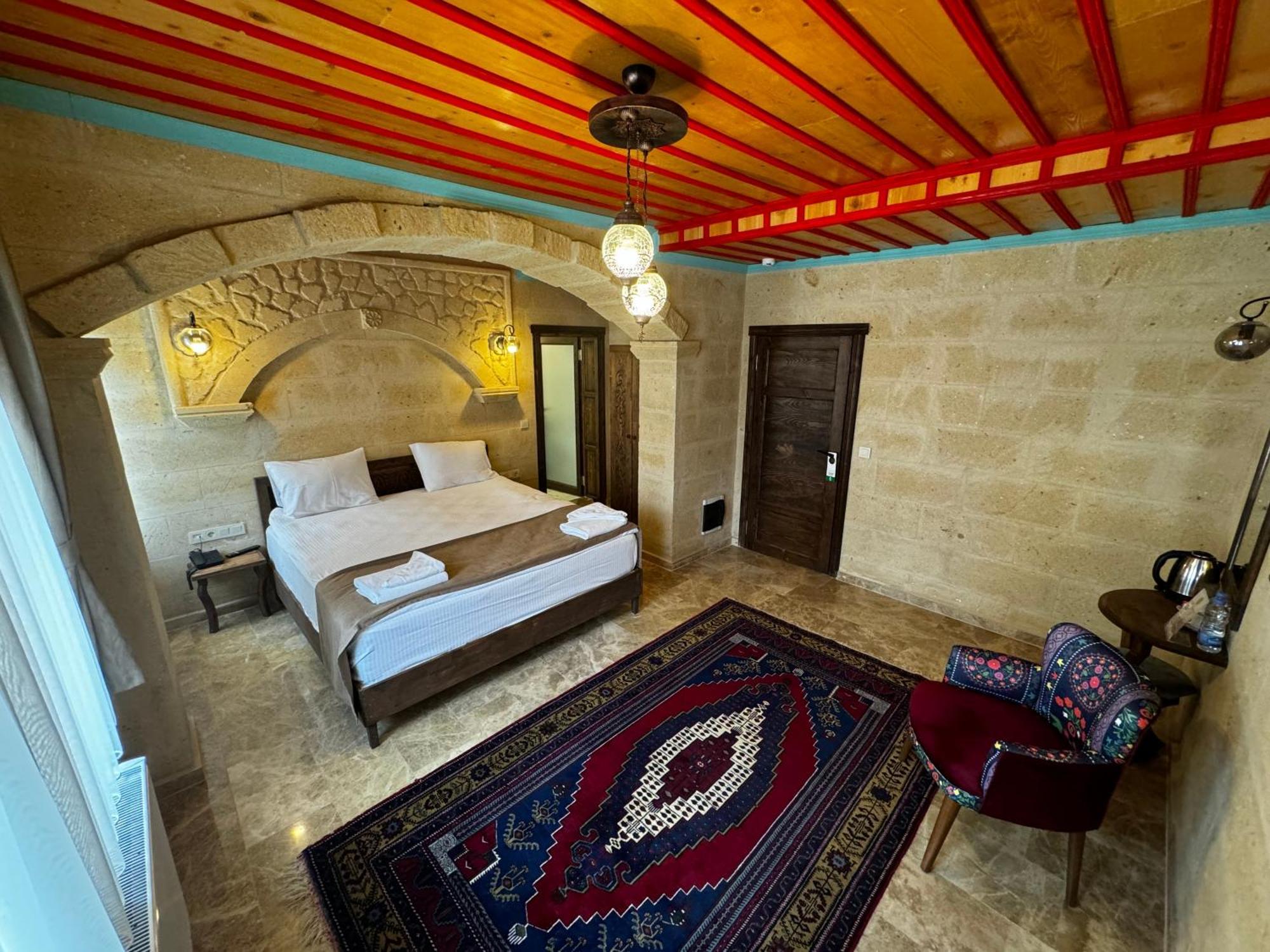 Rustic Caves Hotel Гьореме Екстериор снимка