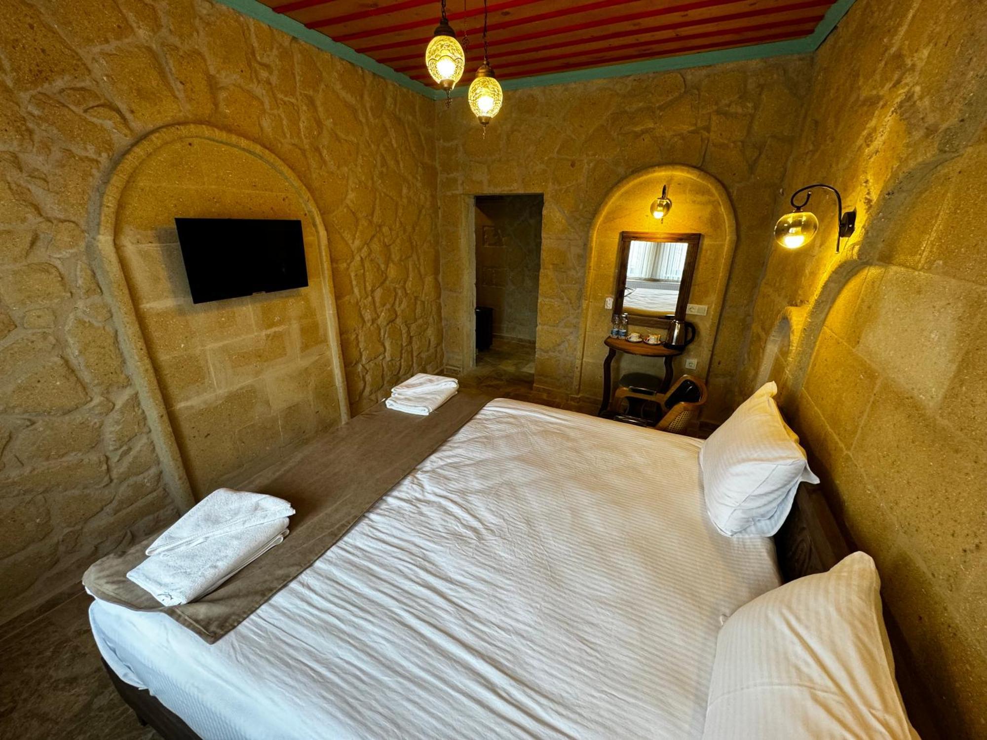 Rustic Caves Hotel Гьореме Екстериор снимка