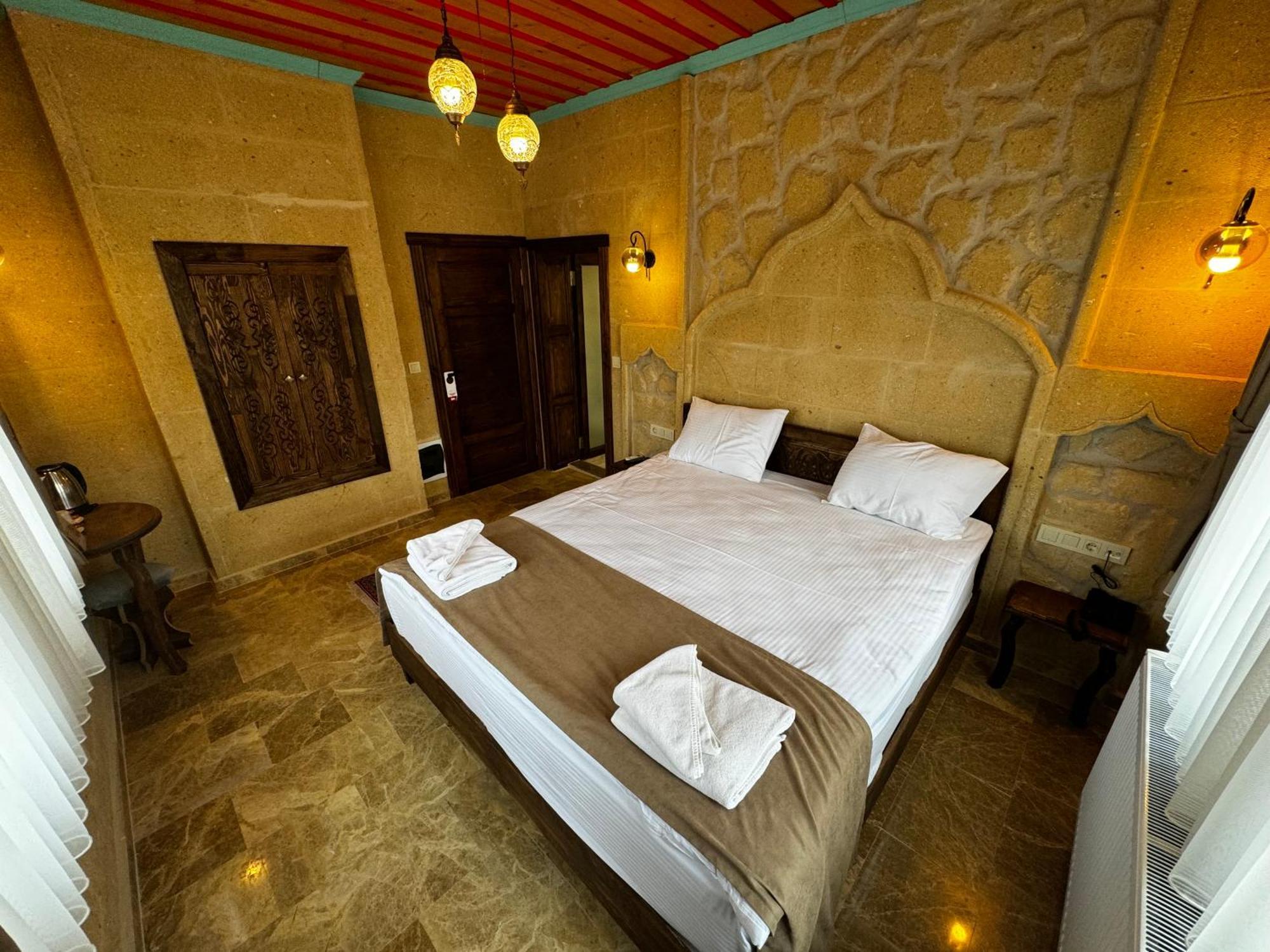 Rustic Caves Hotel Гьореме Екстериор снимка