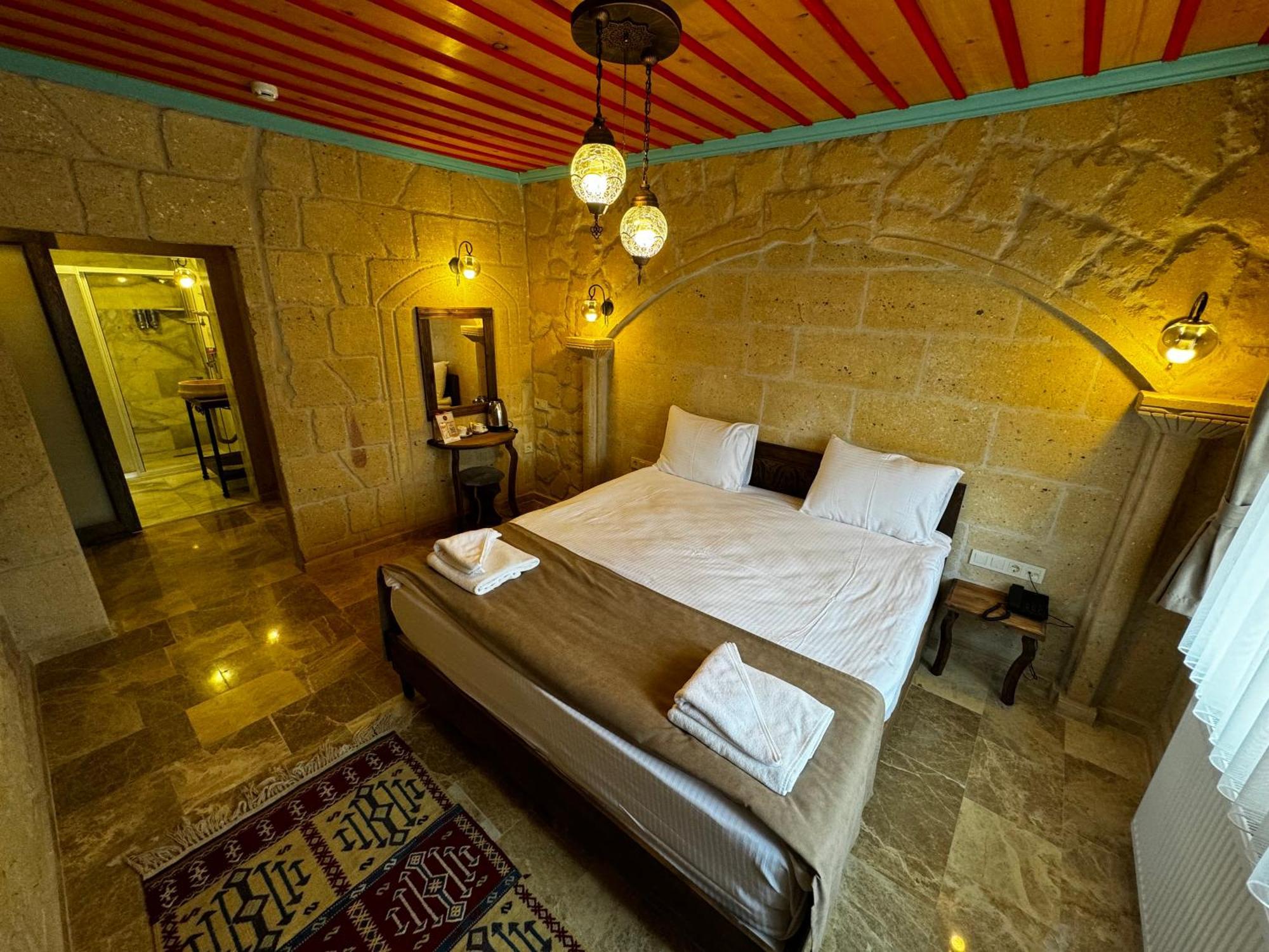 Rustic Caves Hotel Гьореме Екстериор снимка