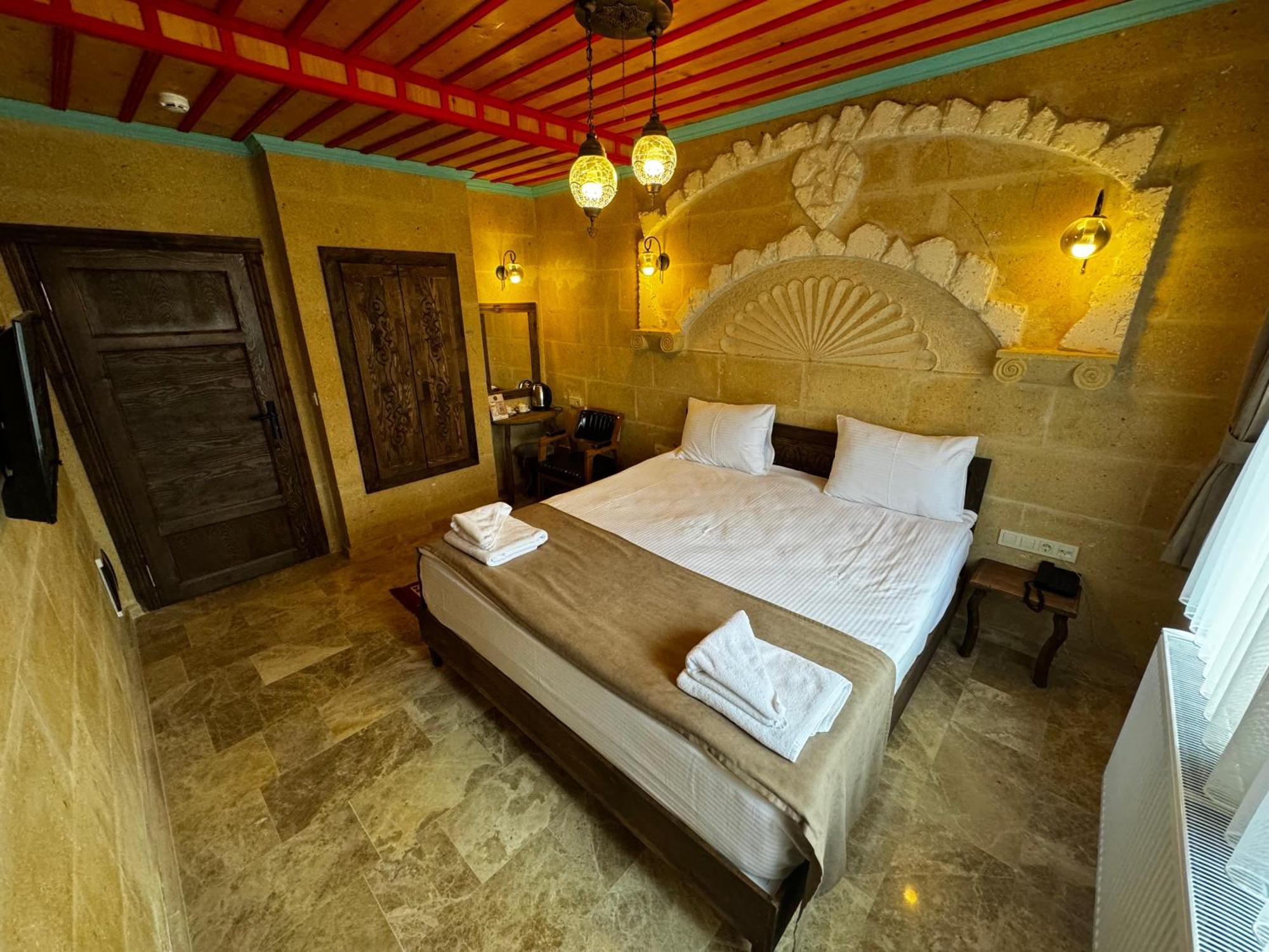 Rustic Caves Hotel Гьореме Екстериор снимка