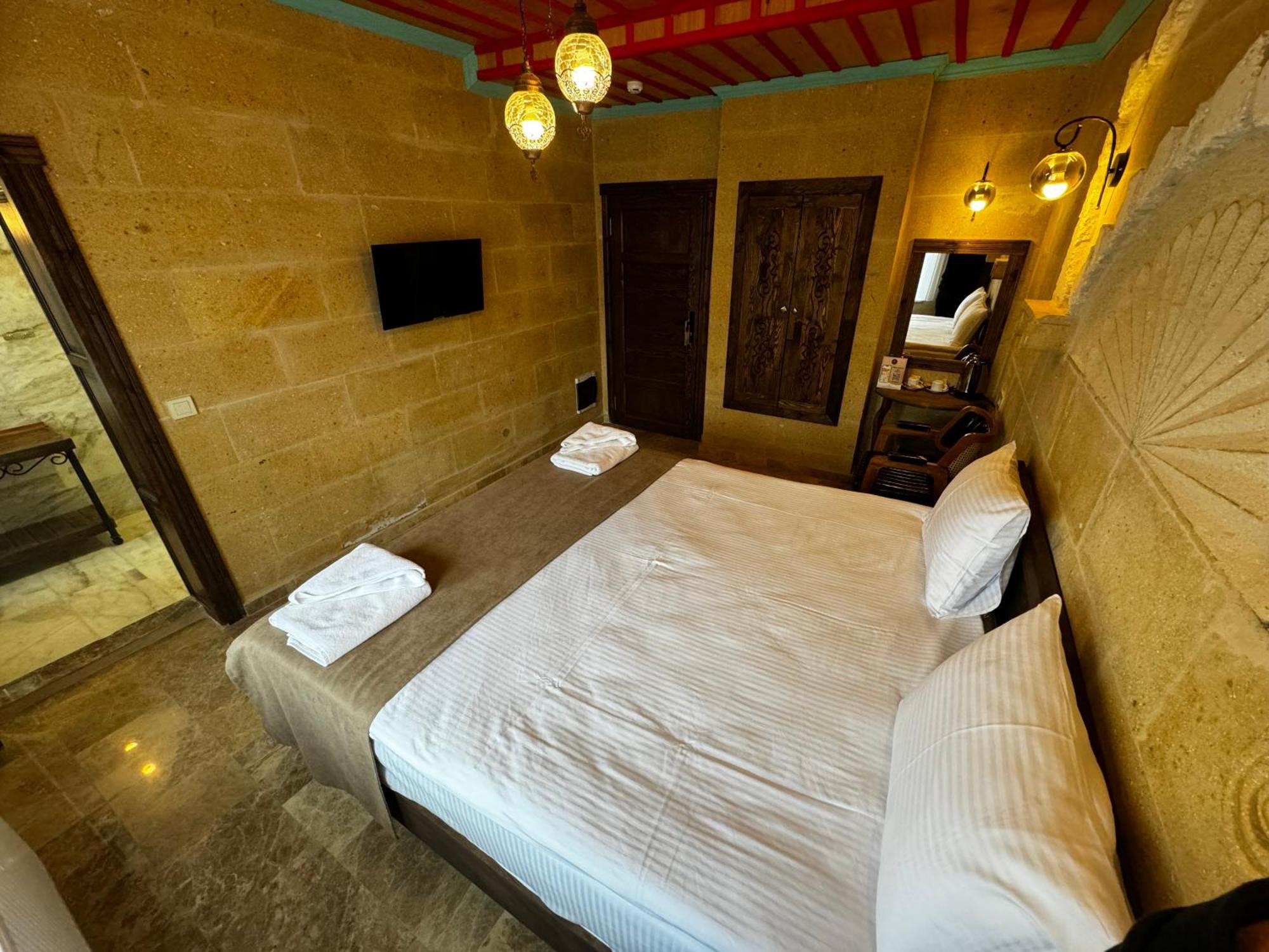 Rustic Caves Hotel Гьореме Екстериор снимка