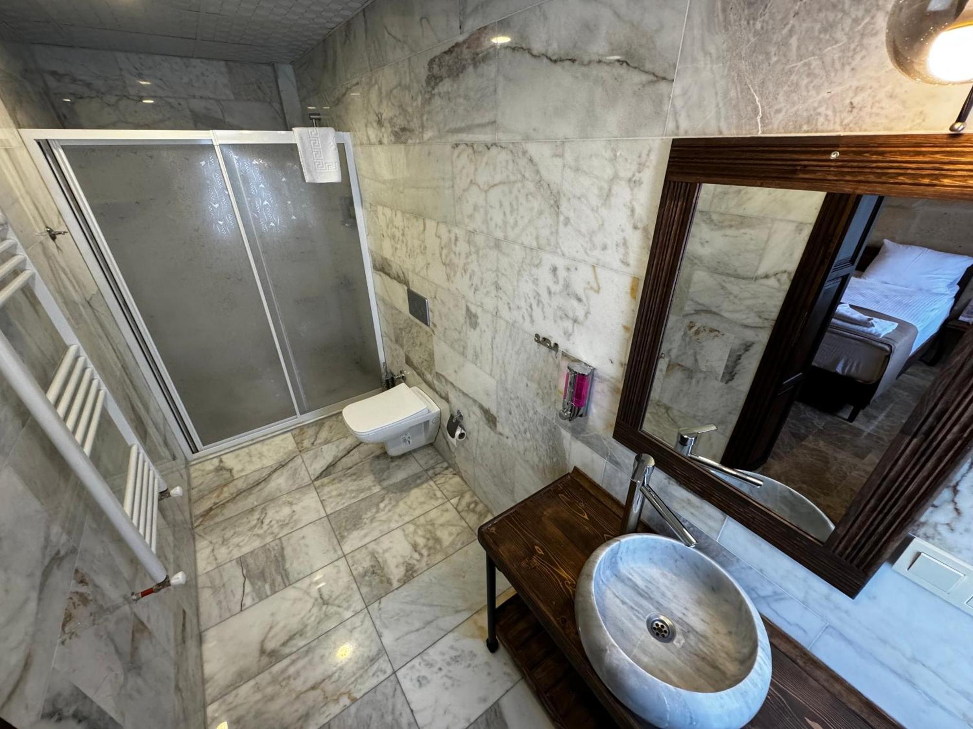 Rustic Caves Hotel Гьореме Екстериор снимка
