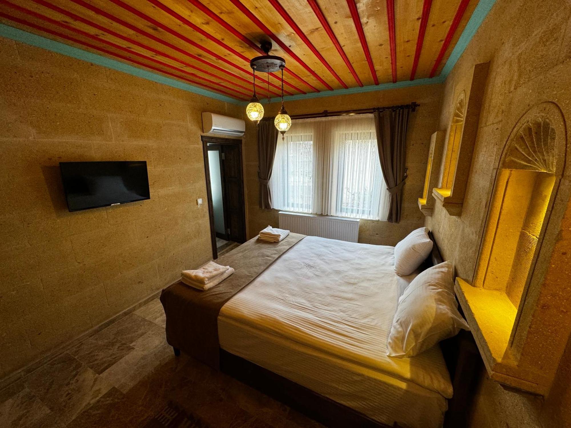 Rustic Caves Hotel Гьореме Екстериор снимка